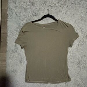 American Eagle crop top